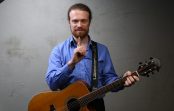 Aleksandrs Kazakovs un grupa Da’Ba uzstāsies ar koncertu “Simfonija: Atmošanās dziesmas” Aleksandrs Kazakovs un grupa Da’Ba uzstāsies ar koncertu “Simfonija: Atmošanās dziesmas”