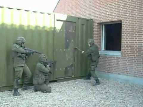 VIDEO – Īpašo uzdevumu vienība… (Special Forces Training)