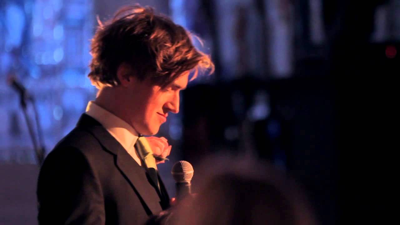 VIDEO – Kas notiek kāzās, ja līgavainis ir dziedātājs? (My Wedding Speech)