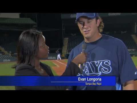 Izcila reakcija. (Evan Longoria’s Crazy Bare Hand Catch)