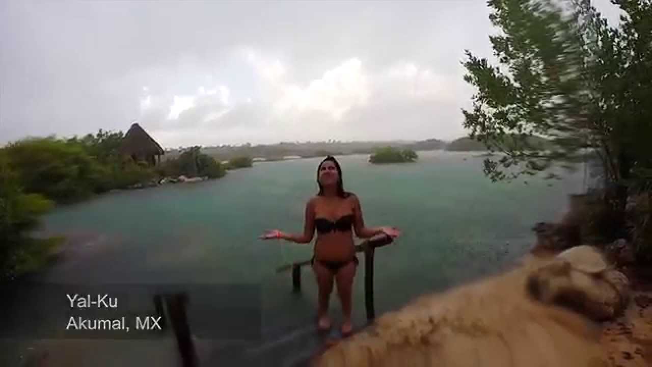 VIDEO – Pāris, uzņemot foto, negaidīja ko tādu! (Almost got hit by a lightning)