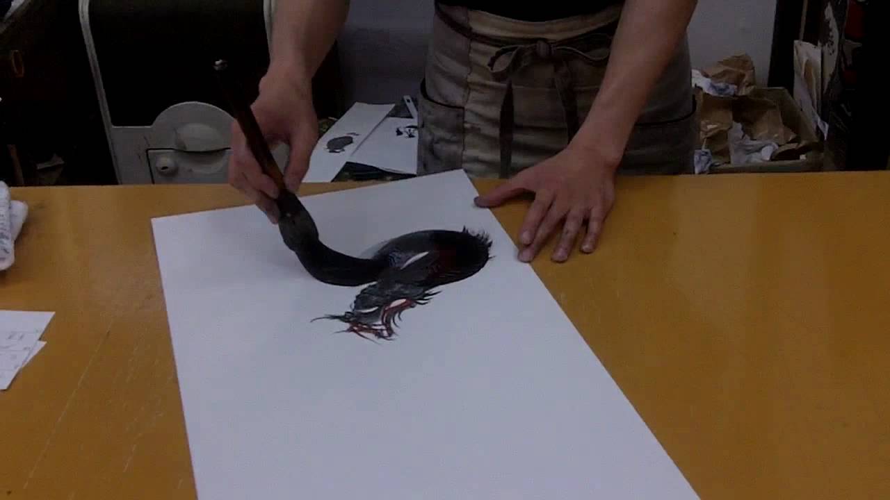 VIDEO – Tā top japāņu pūķis uz papīra. (Japanese Dragon Painter)