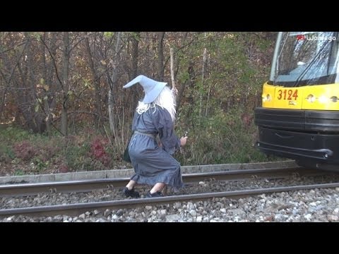 VIDEO – Tev nebūs šķērsot ceļu! (Gandalf: You Shall not Pass (SA Wardega) Hobbit)