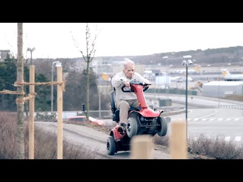 VIDEO –  Trakais “pensionārs”. (Crazy Pensioner)