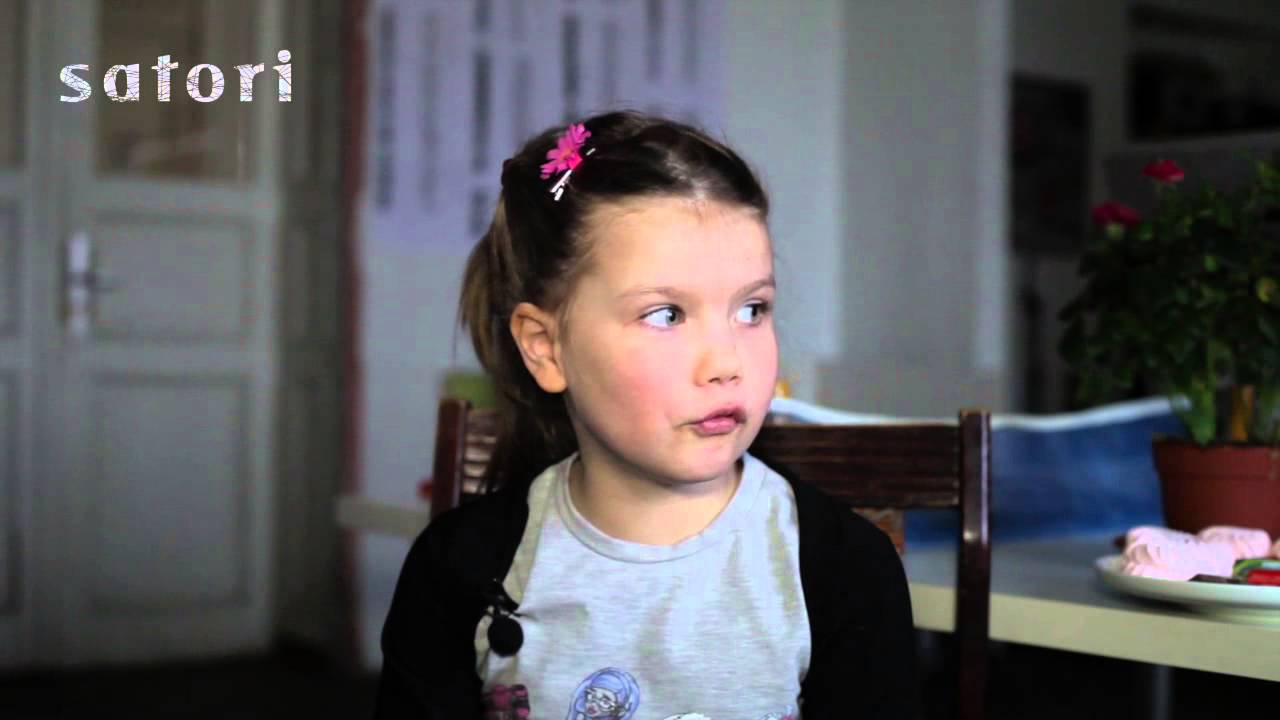 VIDEO – Super! Sirsnīga un atklāta saruna par dzīvi ar 5 gadīgo Alisi Lī! (Amazing conversation with 5 years old Alice Lee from Latvia! With subtitles in english.)