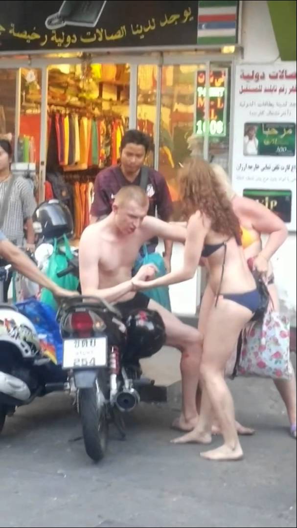 VIDEO: Kā Krievu tūristi Taizemē atpūtās? (Totally Drunk Tourists From Russa In Thailand)