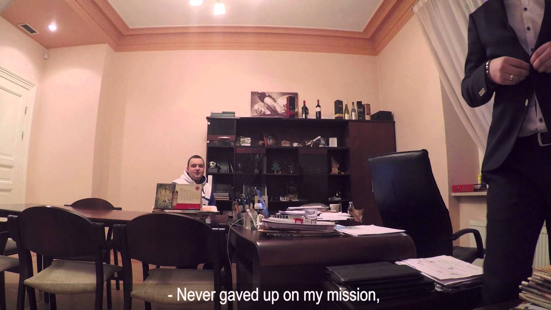 VIDEO – Slēptā kamera! Darba intervija pie Latvijas neciešamākā priekšnieka! (Horrible Boss In Latvia)