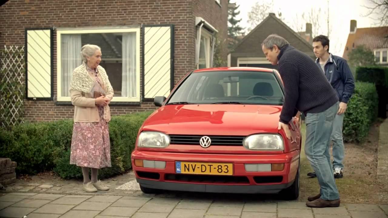VIDEO: Pērkot auto no kundzīte gados… (Buying a Volkswagen from an old lady…)