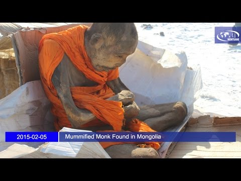 VIDEO: Šokējoši! Vai 200 gadus vecs un jau mumificējies mūks joprojām ir dzīvs!? (Mummified Monk in Mongolia ‘not dead’, say Buddhists!)