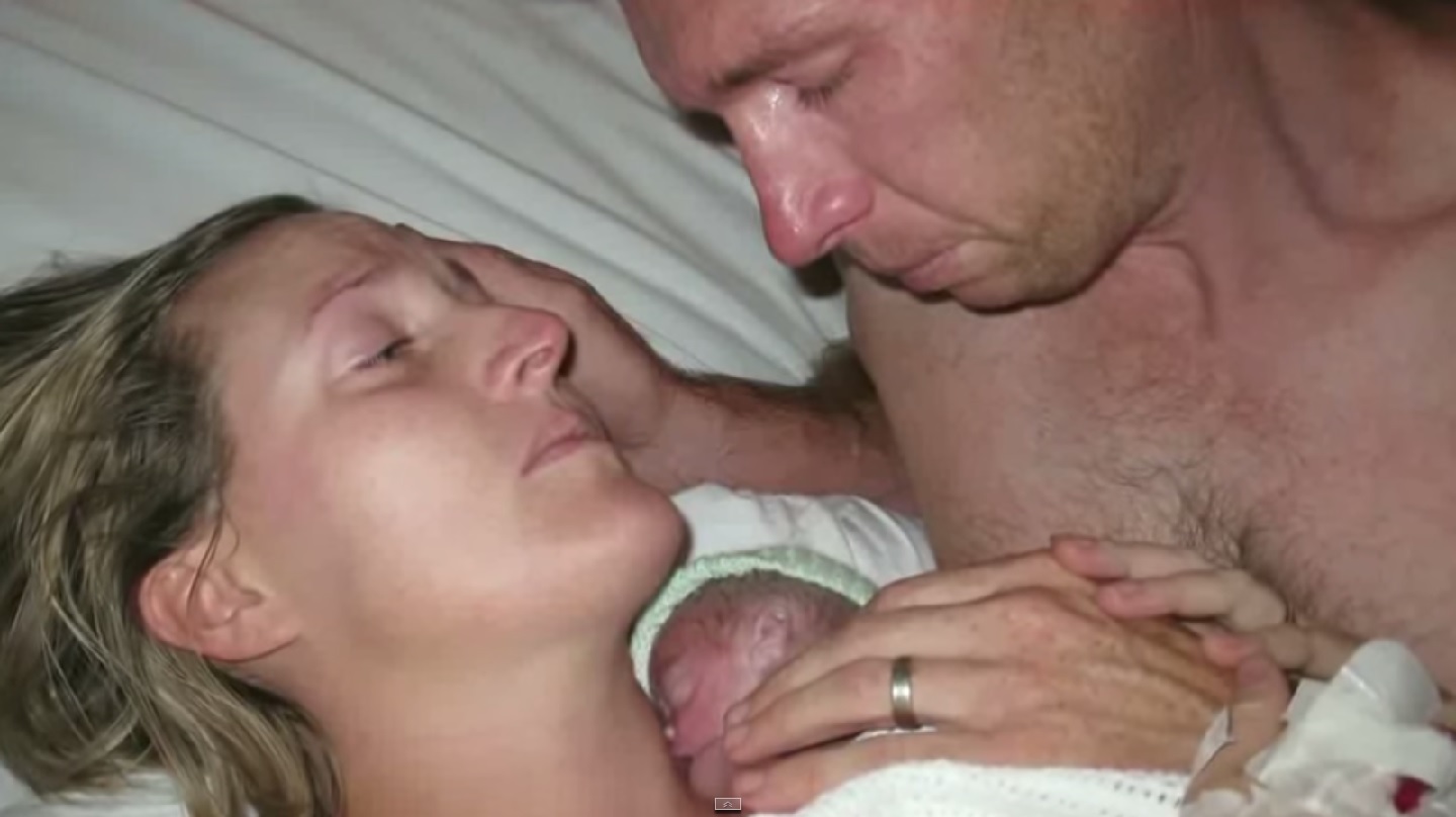 VIDEO: Ārsts paziņoja vecākiem, ka jaundzimušais ir miris… bet tad notika brīnums! (Kate And David’S Premature Son Dies And Comes Back To Life)