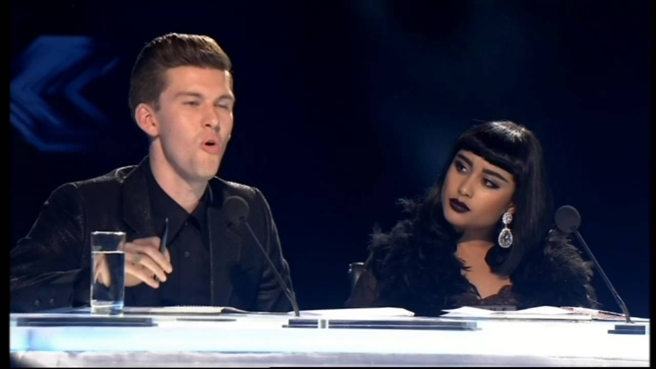 VIDEO: Talantu šova žūrija burtiski iznīcina šova dalībnieku! Eds Šīrans nespēj neiebilsts! (Is this the nastiest X Factor judge response ever?)