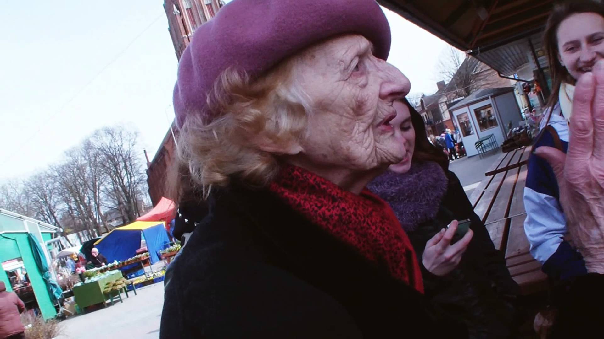 VIDEO: Ausmas tante pavisam atklāti par dzīvi!