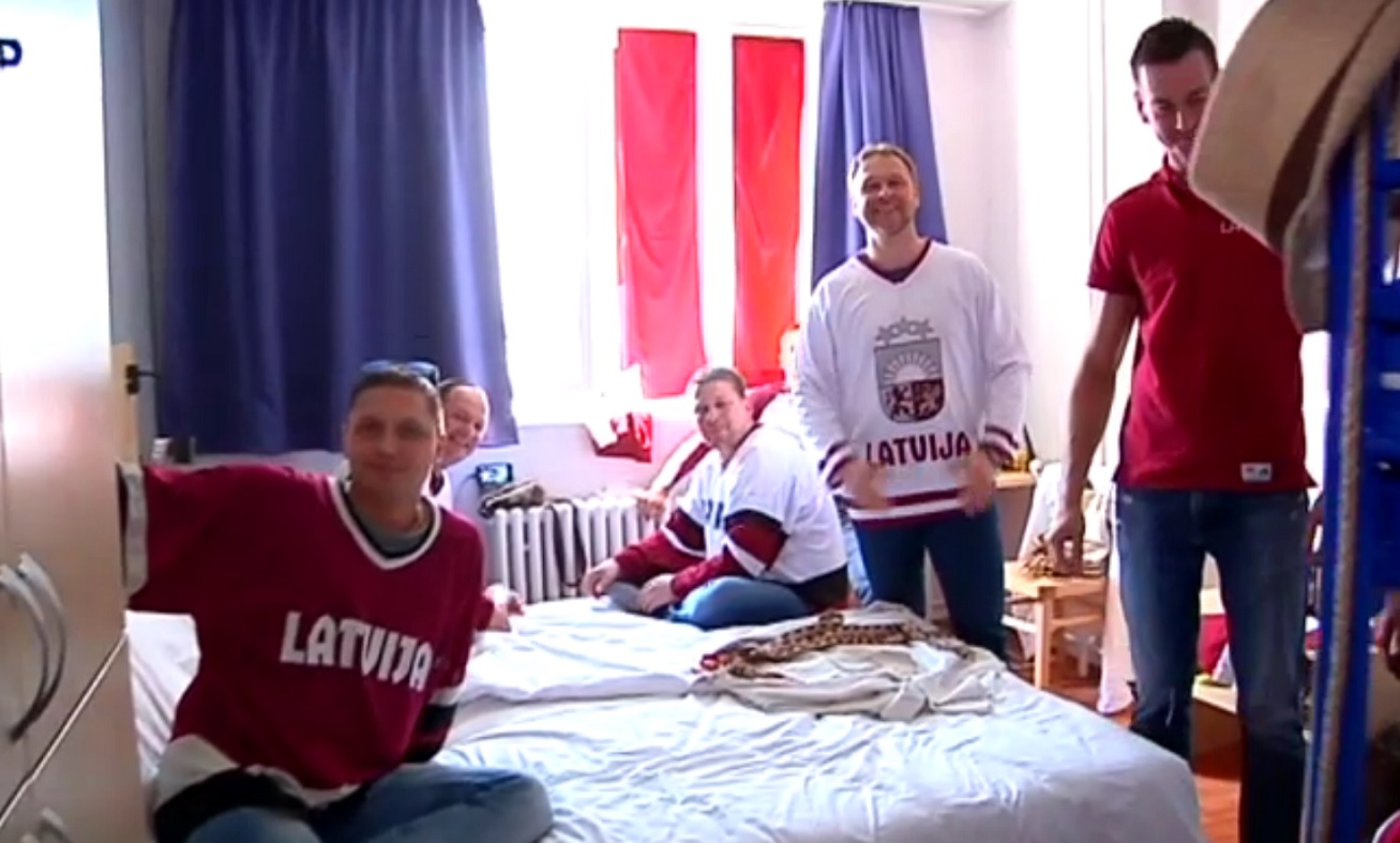 VIDEO: Ko tad īsti Čehijā dara Latvijas hokeja izlases uzticīgākie līdzjutēji?
