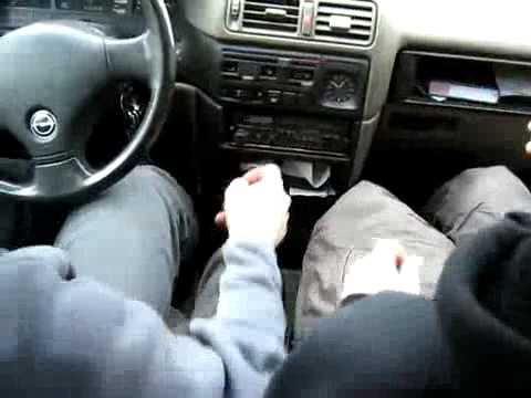 VIDEO: Ļoti emocionāls braukšanas instruktors Krievijā! (Russian driving instructror – very emotional!)