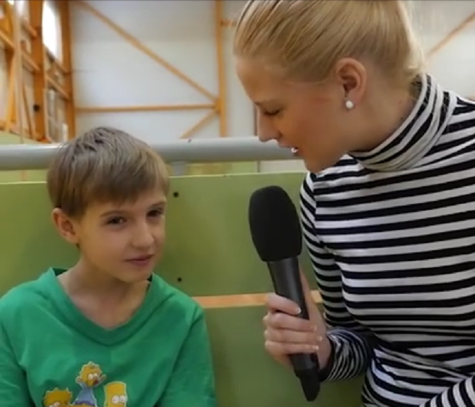 VIDEO: Klasika! Kādas meitenes tev patīk? Vairāk tās čilotājas!