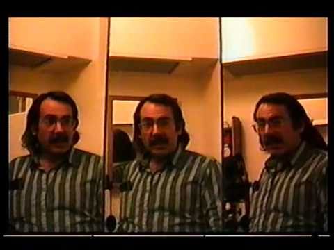 VIDEO: Lūk šī ir apņemšanās! Vīrietis katru gadu 35 gadu garumā atstāj video vēstījumu! (35 years Backwards thru Time with Sam Klemke!)