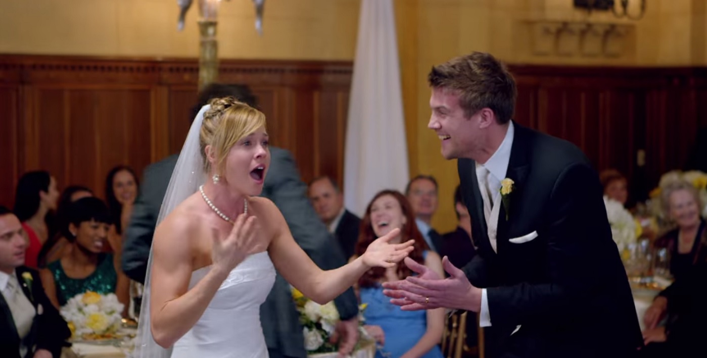 VIDEO: Šie nelūgtie viesi negaidīti ieradās kāzās un… ! Līgava ar līgavaini patiesā šokā! (This Bride LOST IT When These Wedding Crashers Showed Up And Did THIS… Unbelievable!)