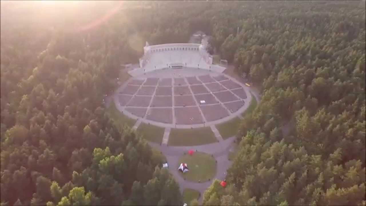 VIDEO: Mežaparks un Mežaparka estrāde no putna lidojuma! (Mezaparks, Riga, Latvia from view of bird!)