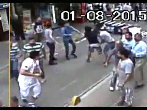 VIDEO: Izbijis īru bokseris ielas kautiņā viens pret bariņu dusmīgu turku! (Irish Tourist, boxer, Fights Against Turks in Istanbul Street Fight)