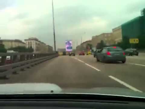 VIDEO: Kāpēc puiši motociklam sekoja, tā arī nesapratu! (Dodiet ceļu, jaunie krievi brauc!!! :))
