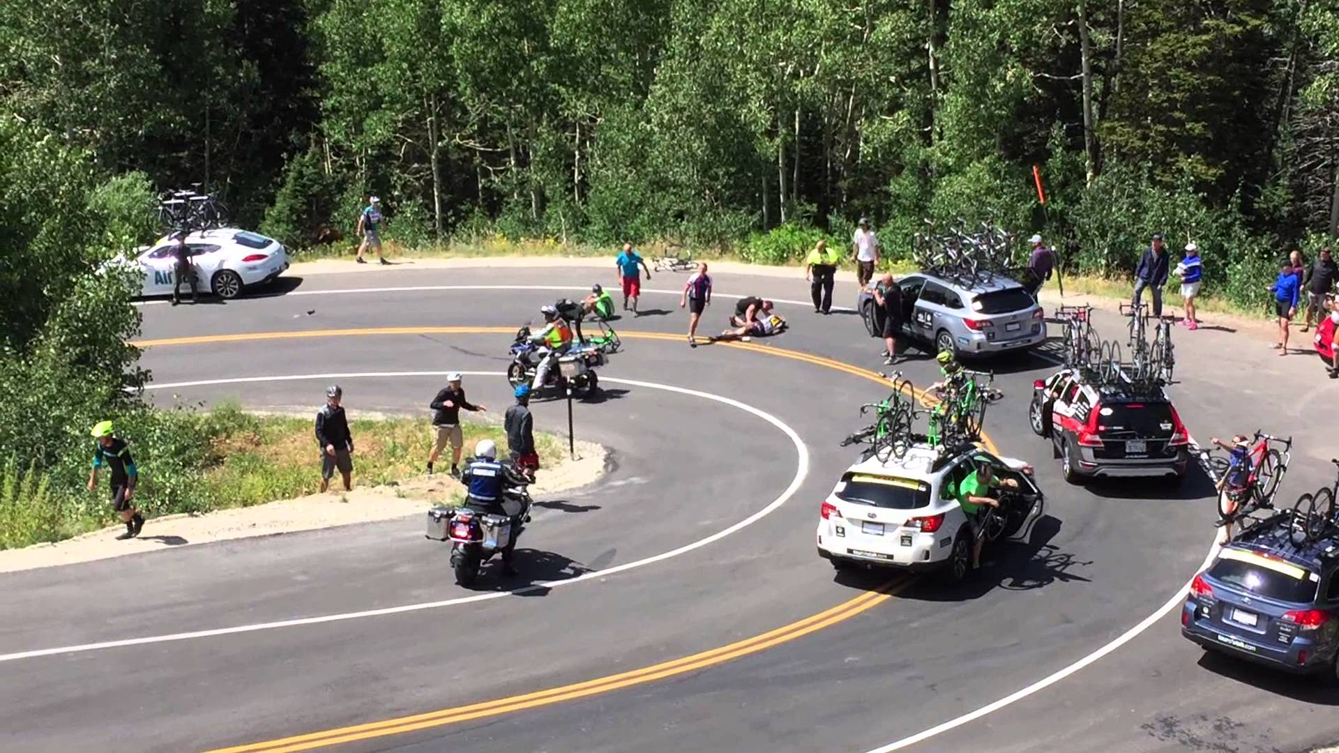 VIDEO: Neprātīgi! Milzīgs ātrums, mega ceļa līkums un daži nepatīkami skati.. (Guardsman’s Pass Tour of Utah 2015 Crash)