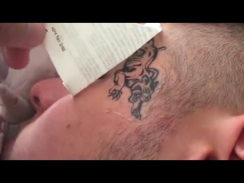 VIDEO: Viņš pilnīgi noteikti negrib sev tetovējumu.. it īpaši uz sejas! (Drunken Face Tattoo Prank)
