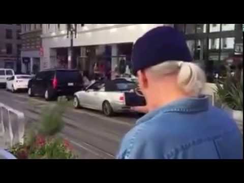 VIDEO: Aculiecinieks pieķer iespējamo pedofilu filmējam jaunas meitenes! Tiek iesaistīta arī policija.