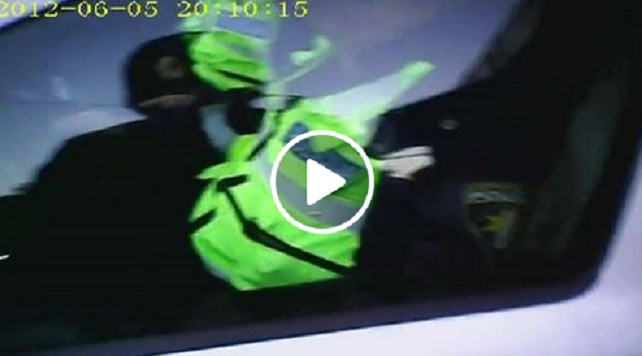 VIDEO: Policisti apzināti pārkāpj ceļu satiksmes noteikumus un vēl arī nekaunīgi melo!