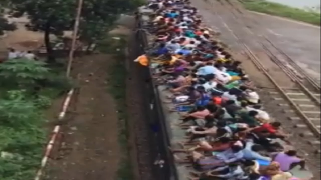VIDEO: Pirmās klases sēdvietas Indijas vilcienā.