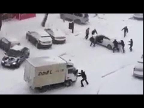 VIDEO: Tikmēr Krievijā kērlingu mēdz uzspēlēt arī ar… automašīnām!
