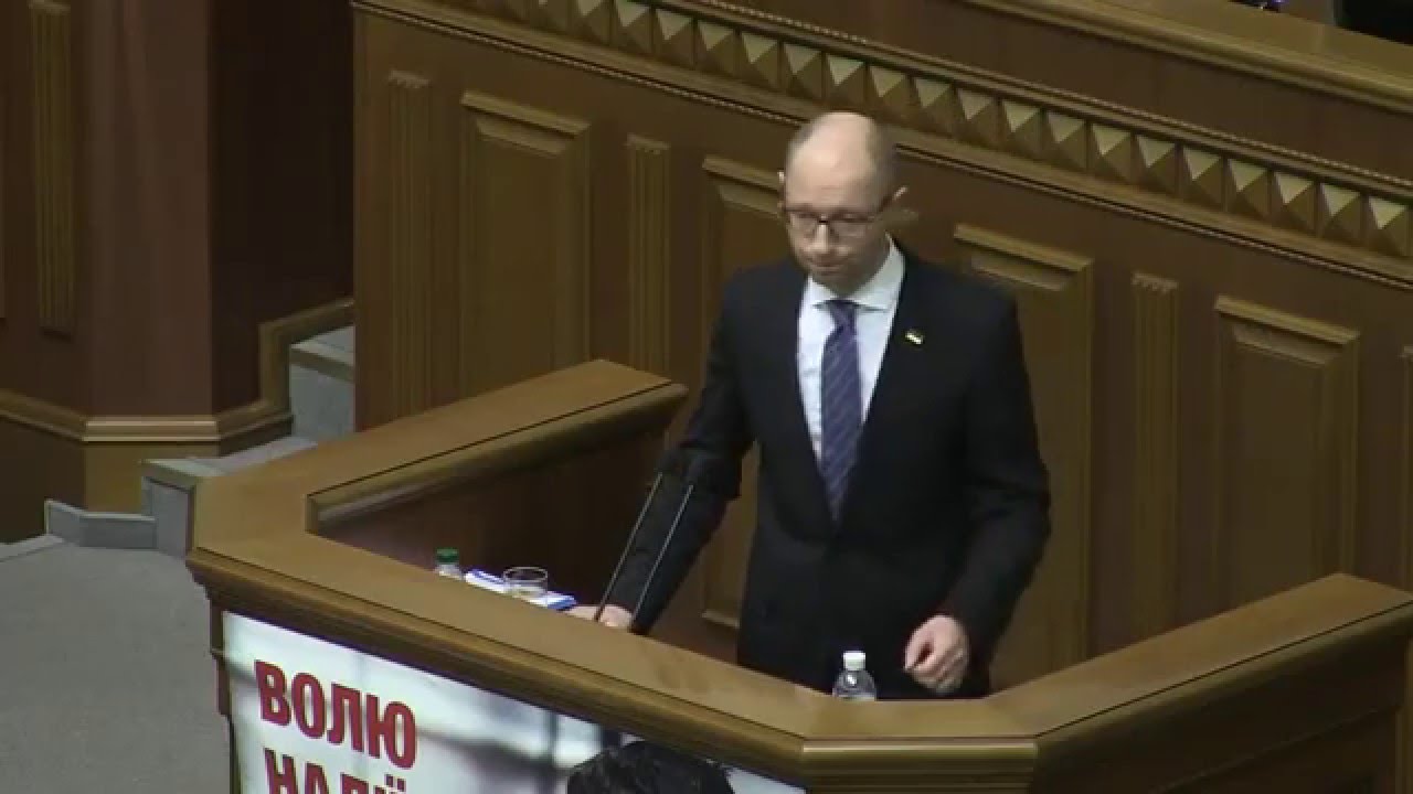 VIDEO: Šodienas uzbrukums Ukrainas premjeram Jaceņukam parlamentā!