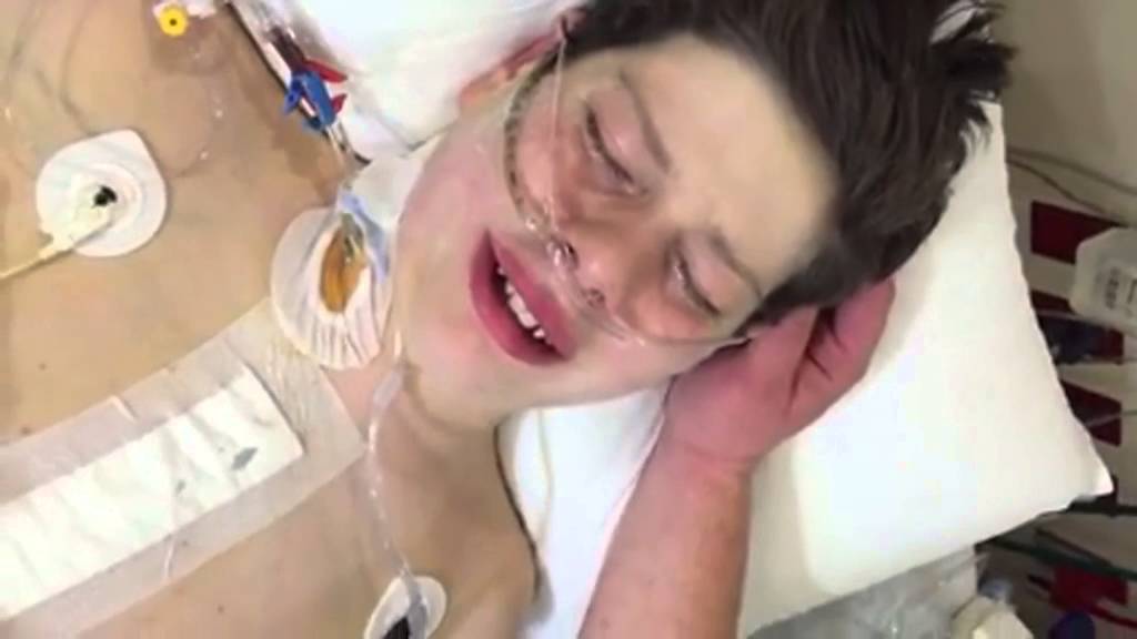 VIDEO: Pirmie zēna vārdi pēc pārciestās sirds operācijas.. Emocionāli!
