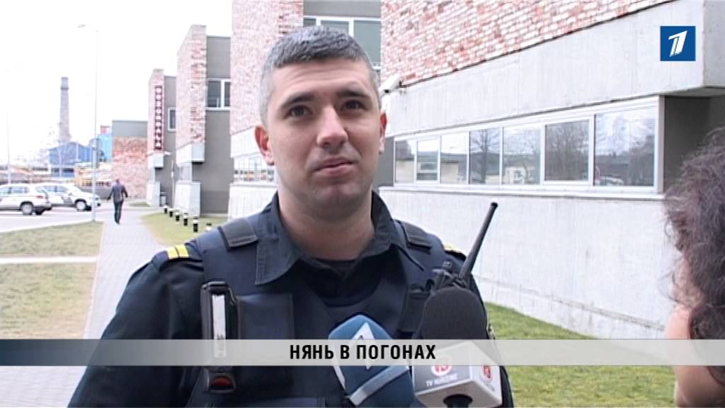 VIDEO: Latvijas policists, ar ko lepoties, jeb pašmāju “auklīte” uniformā!