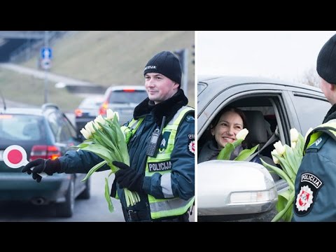 VIDEO: Lietuvas ceļu policisti Sieviešu dienā strādāja cītīgāk, kā parasti!