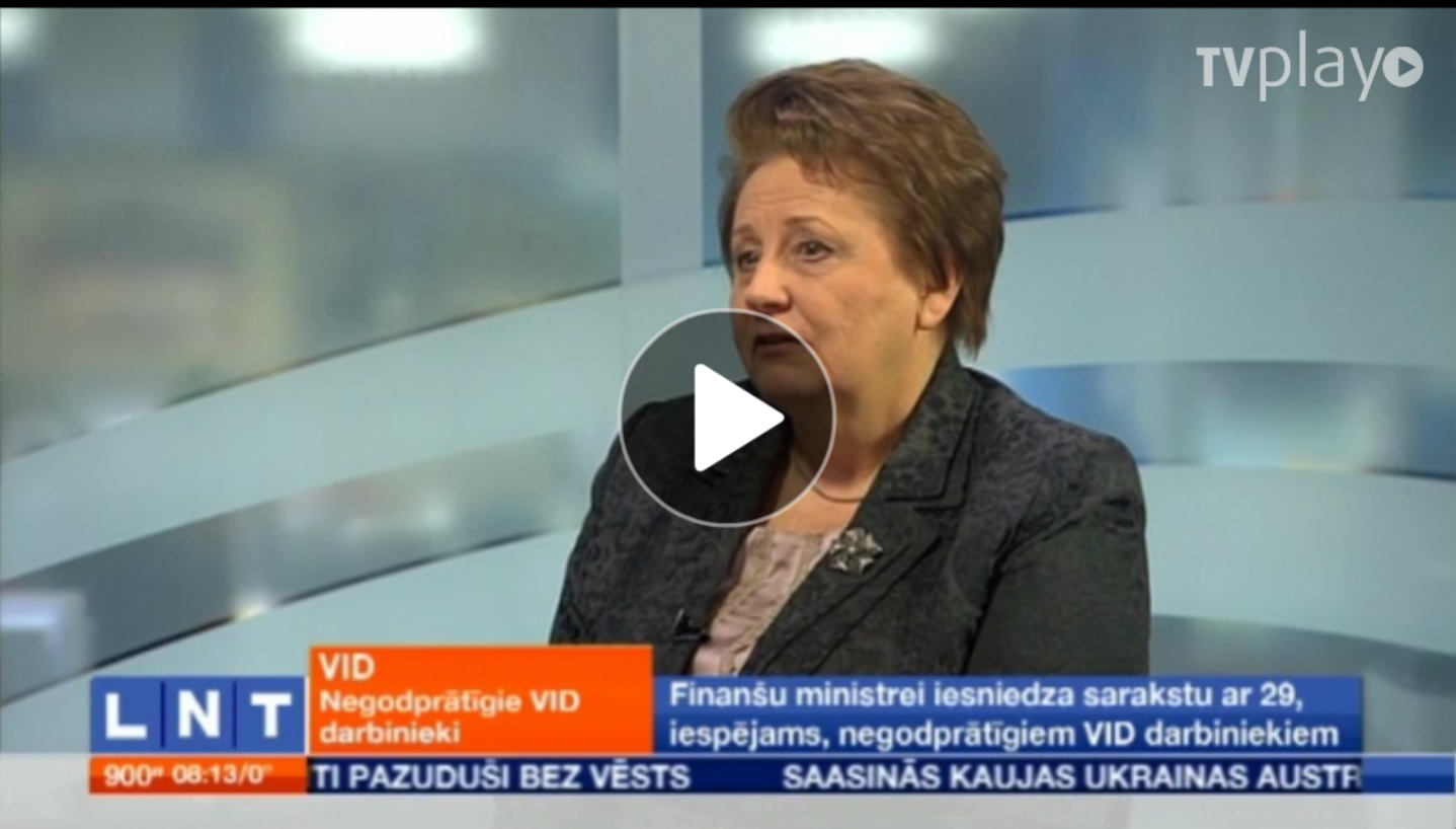 VIDEO: Vai Laimdota Straujuma TV tiešraidē netīšām atklāj to, ka VISI VID darbinieki ir negodprātīgi?