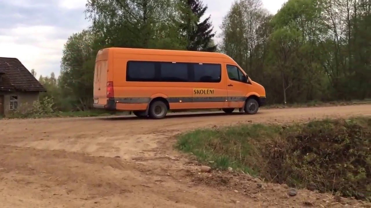VIDEO: Lūk, kāda ir Liezēres skolēnu autobusa šofera attieksme pret bērniem!