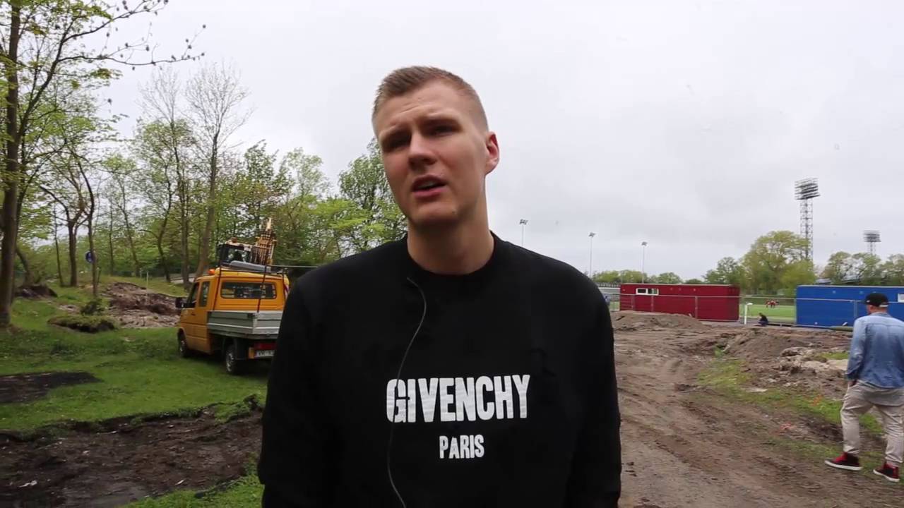 VIDEO: Pozitīvi! Kristaps Porziņģis Liepājniekiem nolēmis uzdāvināt basketbola laukumu!