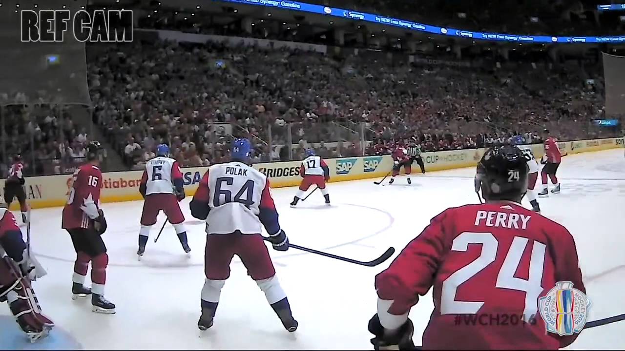 Iespaidīgi! Hokeja tiesnešiem pie ķiveres piestiprina GoPro videokameras!