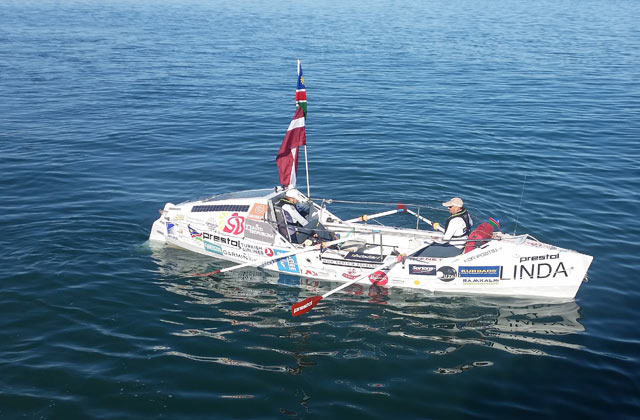 VIDEO: Latvieši Kārlis un Gints, kuri airu laivā šķērsoja Atlantijas okeānu, ir atgriezušies!