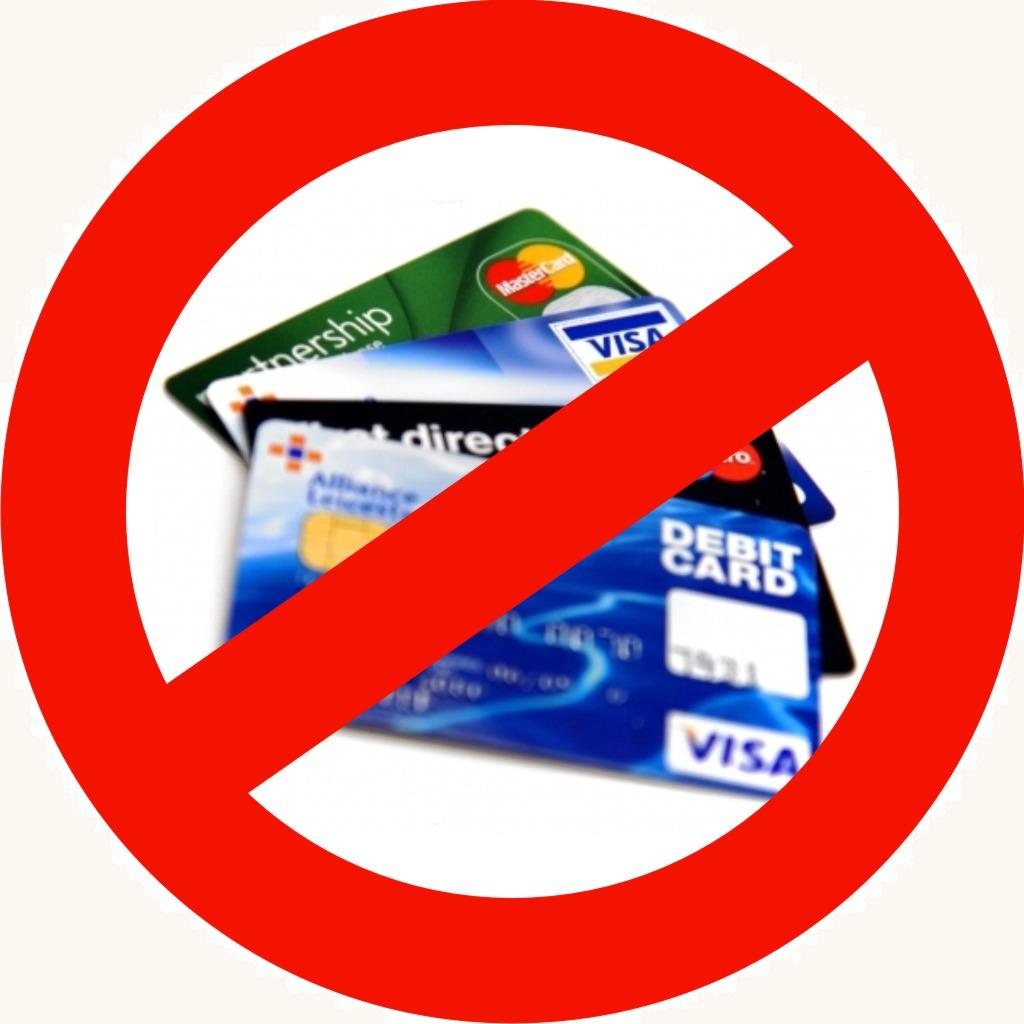 VIDEO: Uzmanies! Tirgotājs var neļaut maksāt ar bankas maksājumu karti, ja pirkums mazāks par 1 eiro!