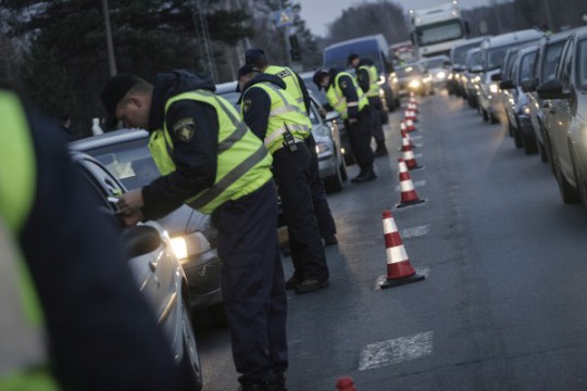 Svini svētkus PRATĪGI! Latvijā turpmākās 11 dienas būs pastiprināti ceļu policijas reidi!