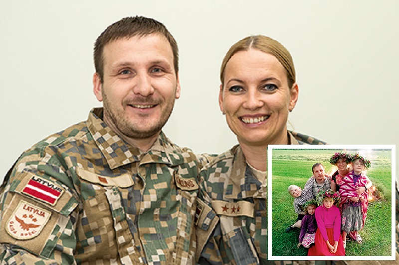 Sirsnīgs un iedvesmojošs stāsts par latviešu karavīru pāri, kurš devis ģimeni 4 (!) bērniem!