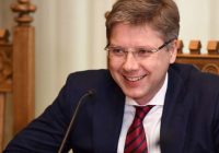 Palielina algas Rīgas domes vadībai un tās deputātiem