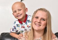 Māte azartspēlēs iztērē £100,000 no mirstošā dēla vēža ārstēšanas ziedojumu fonda