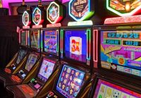 Rīgas domes plāni slēgt azartspēļu organizācijas var draudēt ar ilgiem un dārgiem tiesas procesiem no pilsētas budžeta