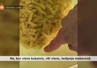VIDEO: “Rimi” tirgojis makaronu pakas ar kaitēkļiem, kas aktīvi vairojušies
