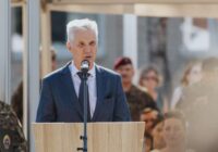 Pabriks ES aizsardzības ministru sanāksmē Prāgā aicina sniegt Ukrainai lielāku militāro palīdzību