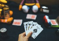 Vai Jūs varat mācīties pokera stratēģiju no augsto likmju spēlētājiem?