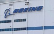 Boeing izstrādā 15 miljardu ASV dolāru finansējuma plānu, lai pārvarētu krīzi