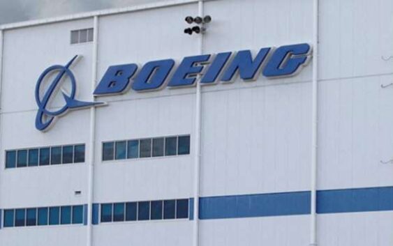 Boeing izstrādā 15 miljardu ASV dolāru finansējuma plānu, lai pārvarētu krīzi